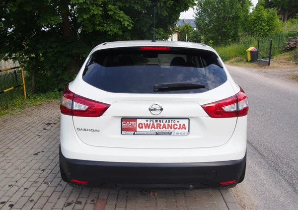 Nissan Qashqai cena 57500 przebieg: 125000, rok produkcji 2015 z Chełmno małe 79